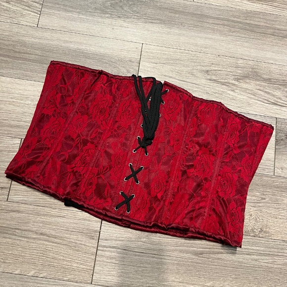 Deep wine color underbust corset - Picture 6 of 9